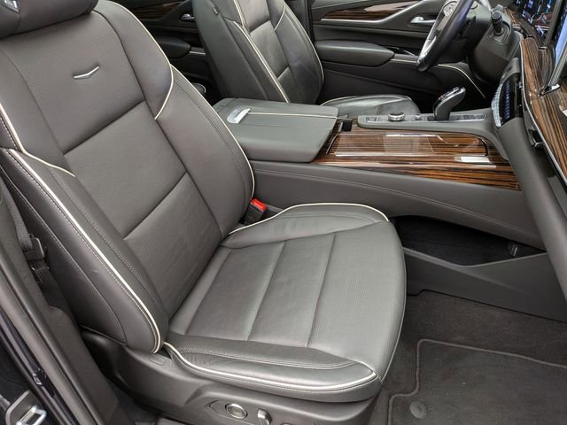 Certified 2024 Cadillac Escalade Premium Luxury image 28