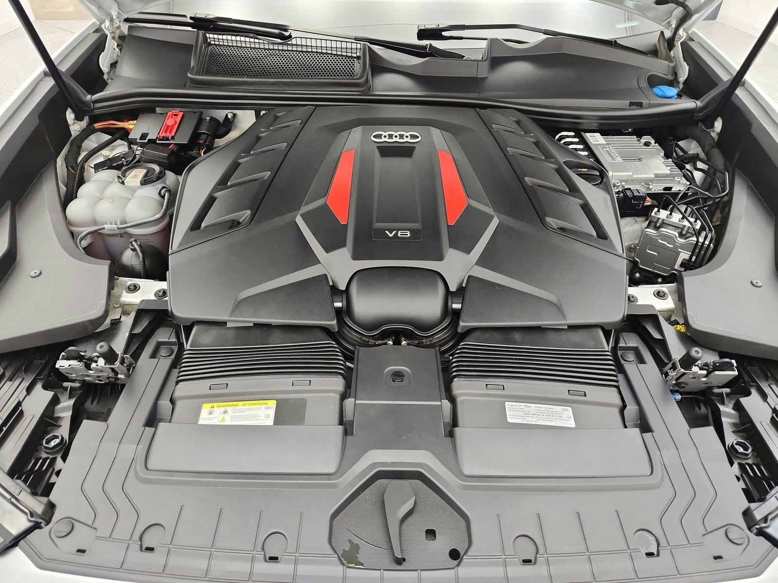 Used 2024 Audi SQ8 Prestige AWD/4WD image 17