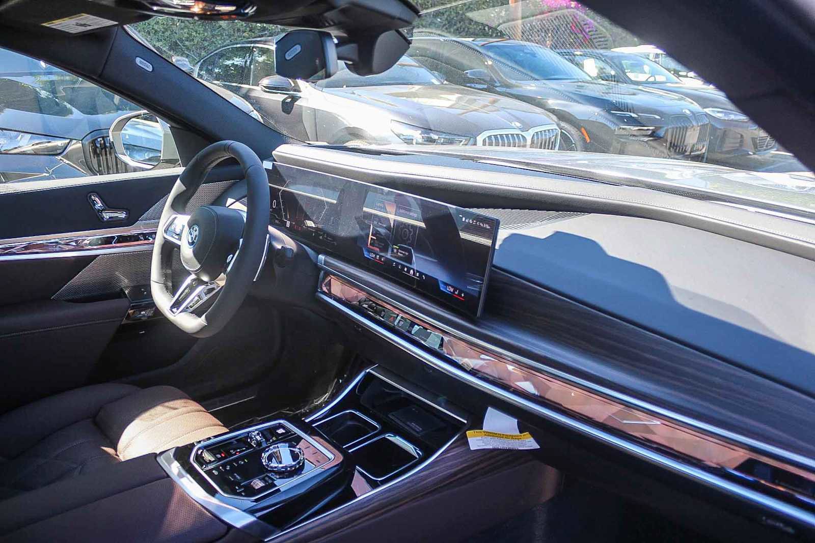 New 2026 BMW 750e xDrive w/ Premium Package image 26