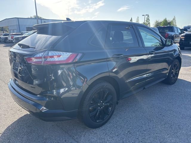 Used 2024 Ford Edge SE w/ Black Appearance Package AWD/4WD image 5