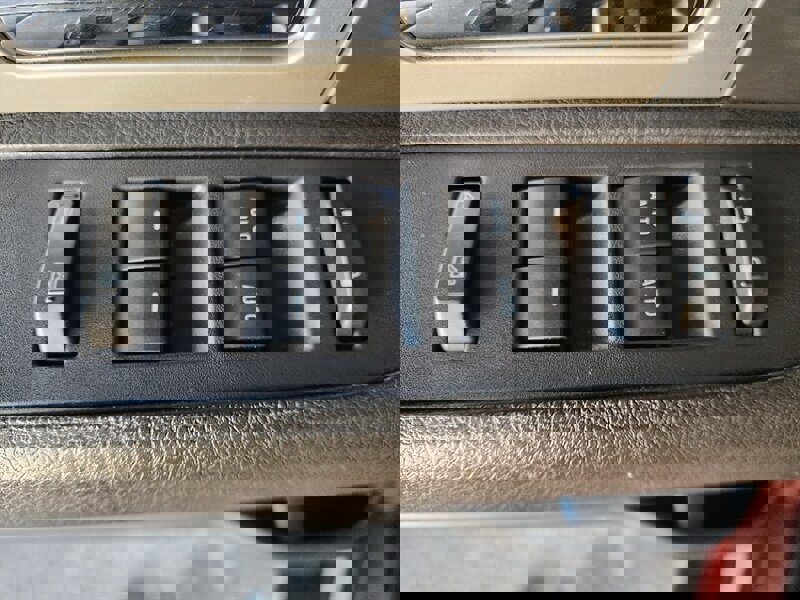 Used 2014 Ford F150 FX4 w/ Equipment Group 402A Luxury AWD/4WD image 28