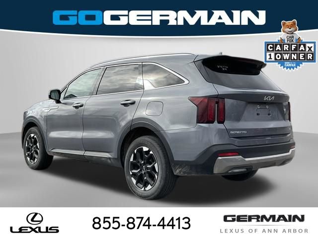 Used 2024 Kia Sorento S image 5