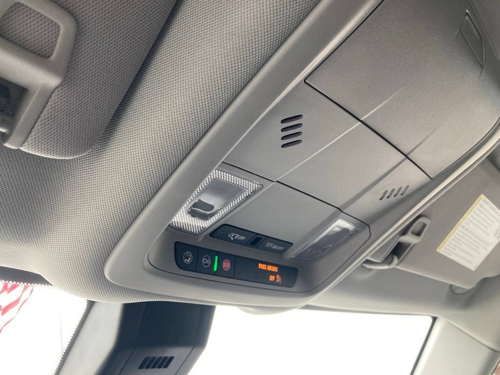 Used 2024 GMC Terrain SLE FWD image 27