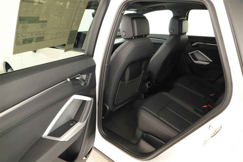 New 2025 Audi Q3 2.0T Premium image 27