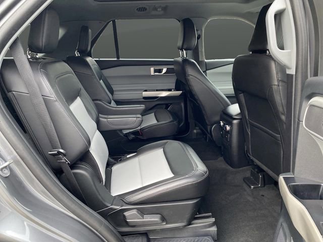 Used 2022 Ford Explorer XLT w/ Equipment Group 202A image 31