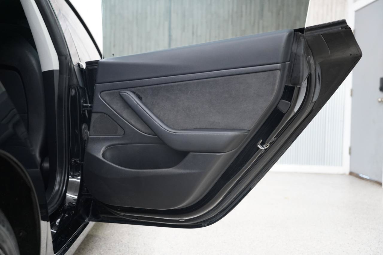 Used 2020 Tesla Model 3 Standard Range Plus RWD image 36