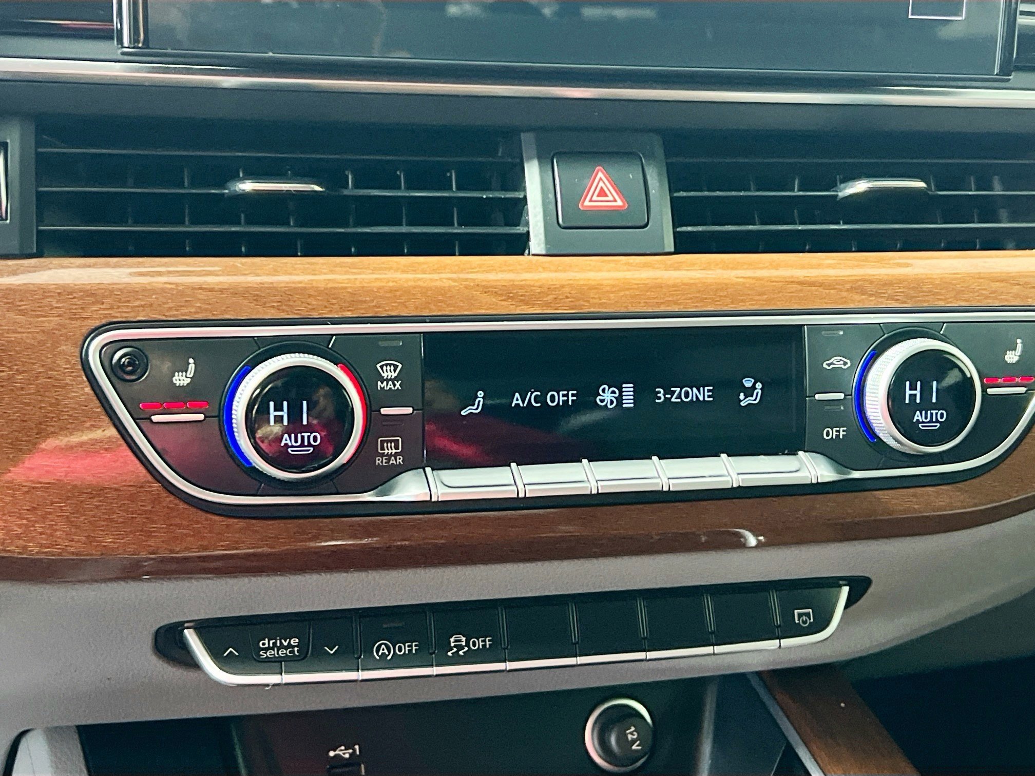 Used 2022 Audi A4 2.0T Premium w/ 18" Wheel Package image 27