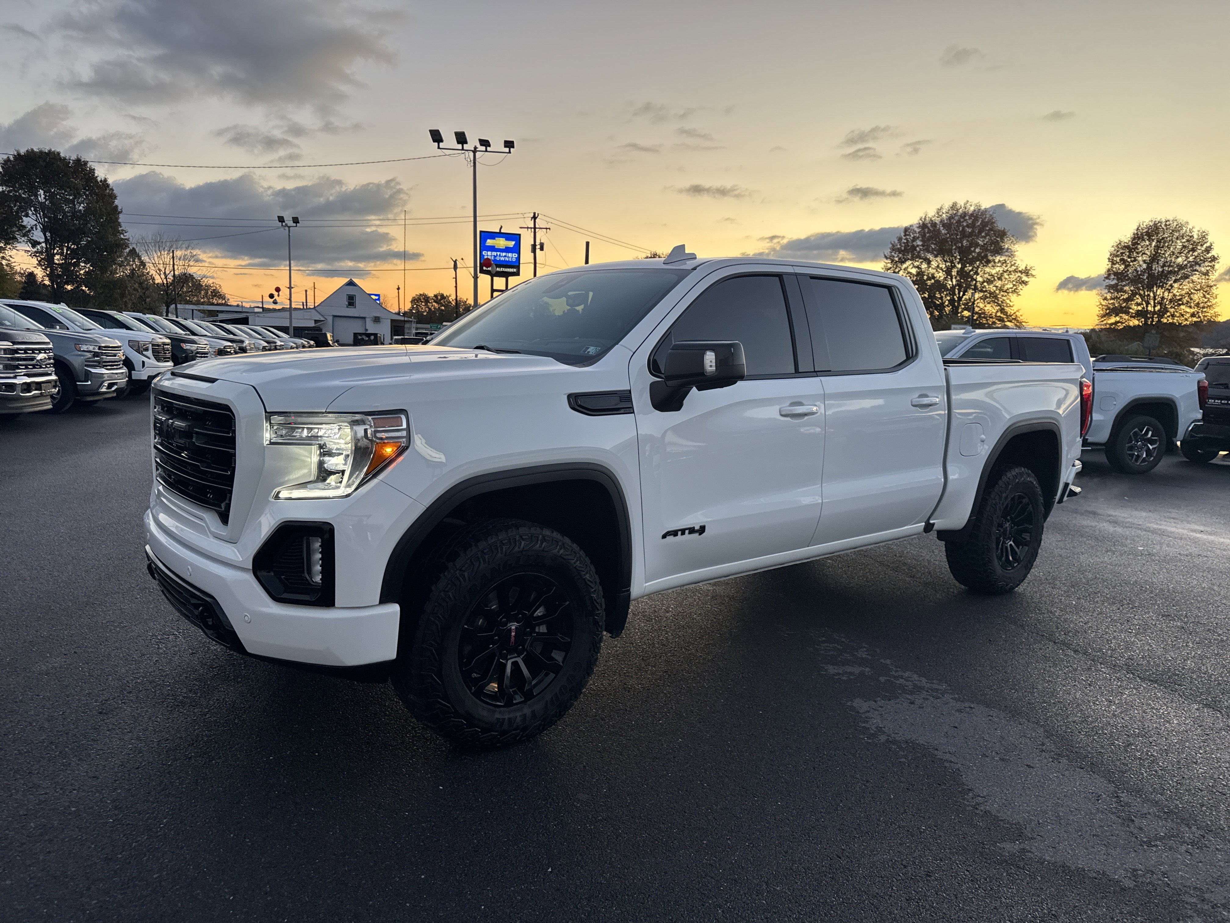 Used 2021 GMC Sierra 1500 AT4 w/ Technology Package image 7