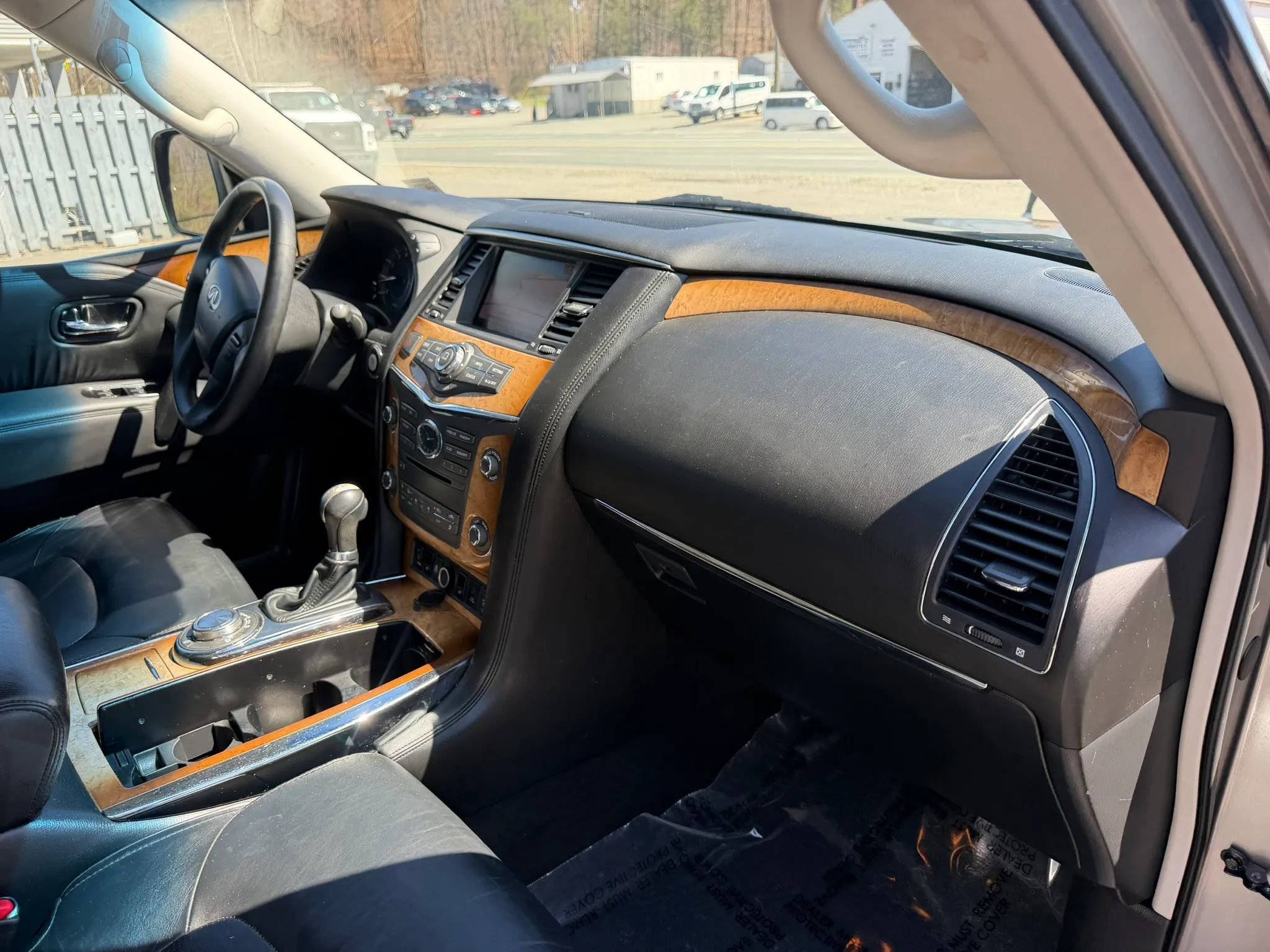 Used 2012 INFINITI QX56 4WD w/ Theater Pkg image 18