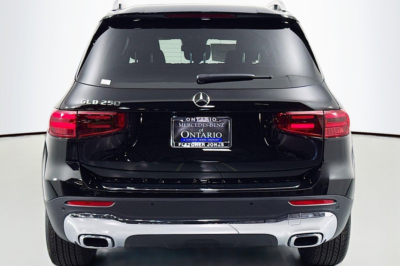 New 2025 Mercedes-Benz GLB 250 image 3