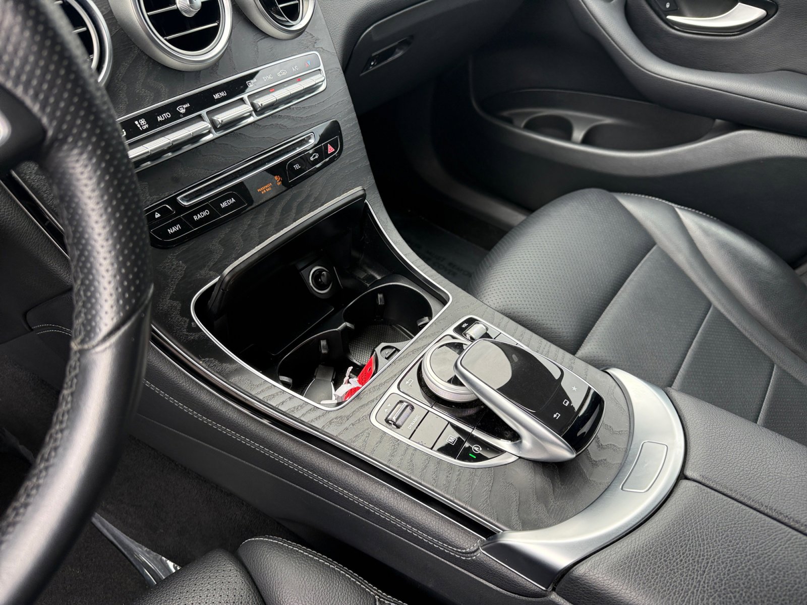 Used 2018 Mercedes-Benz GLC 300 4MATIC image 13