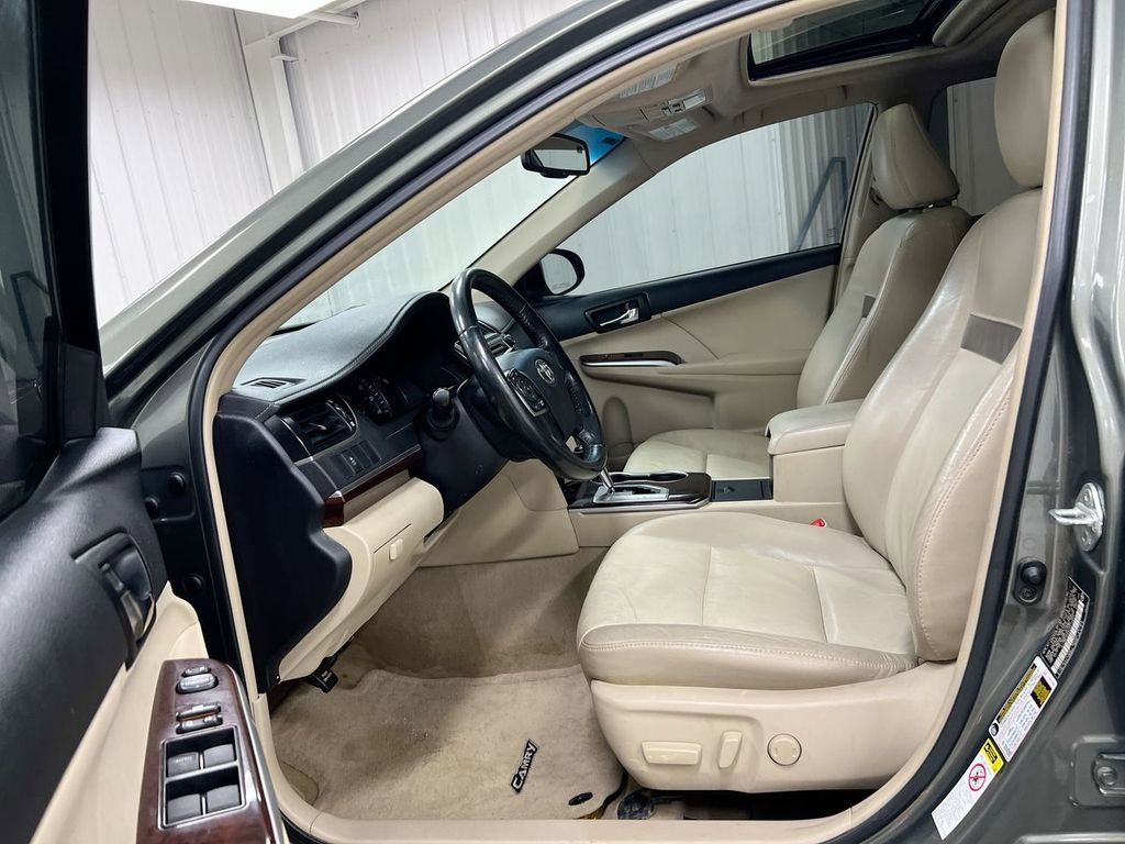 Used 2012 Toyota Camry XLE FWD image 20