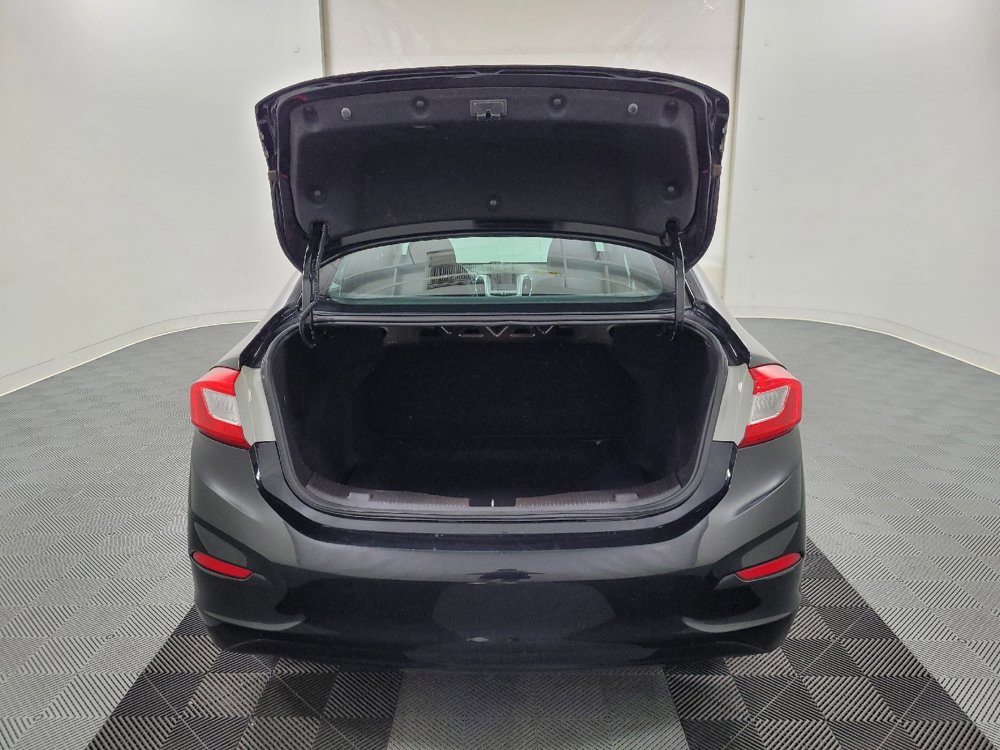 Used 2017 Chevrolet Cruze LS FWD image 29