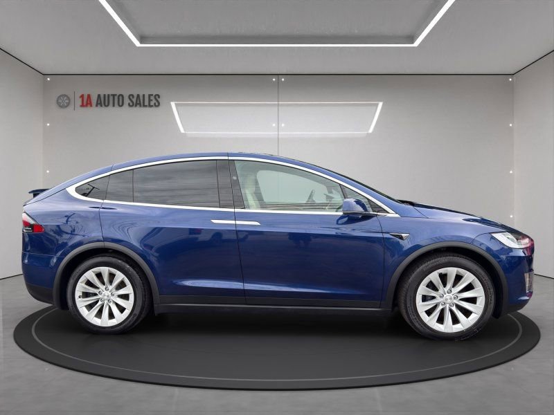 Used 2020 Tesla Model X Long Range image 6