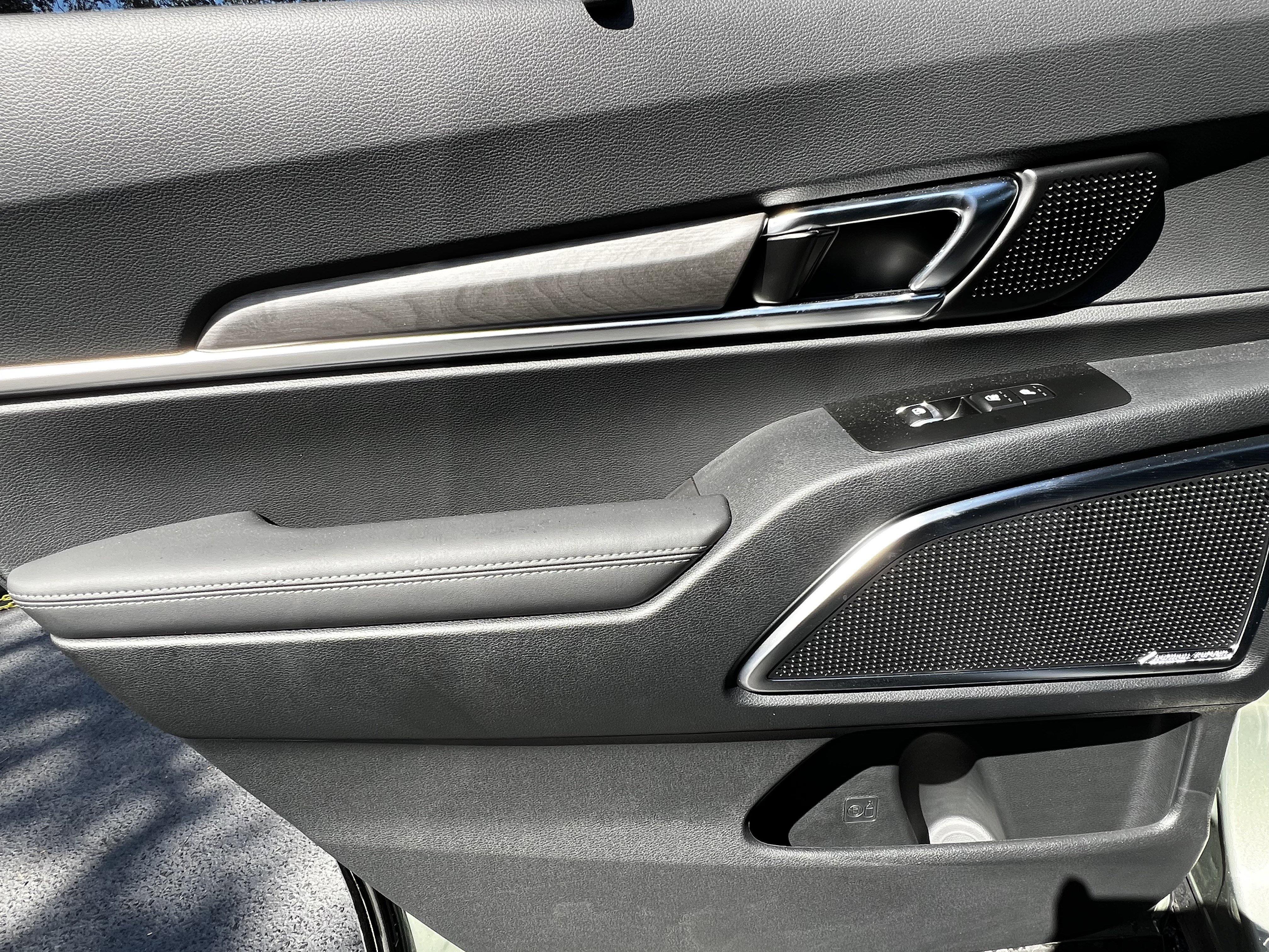 Used 2025 Kia Telluride SX Prestige X-Line image 29