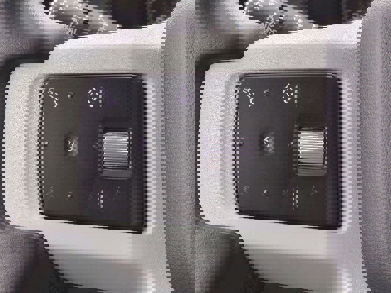 Used 2023 Land Rover Defender 110 S image 22