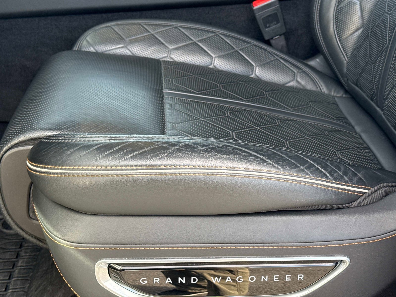 Used 2024 Jeep Grand Wagoneer L Series III image 24