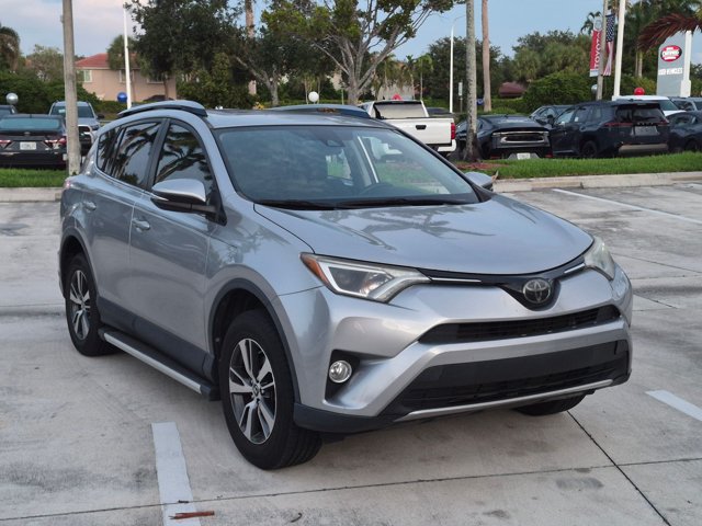 Used 2018 Toyota RAV4 XLE FWD image 3