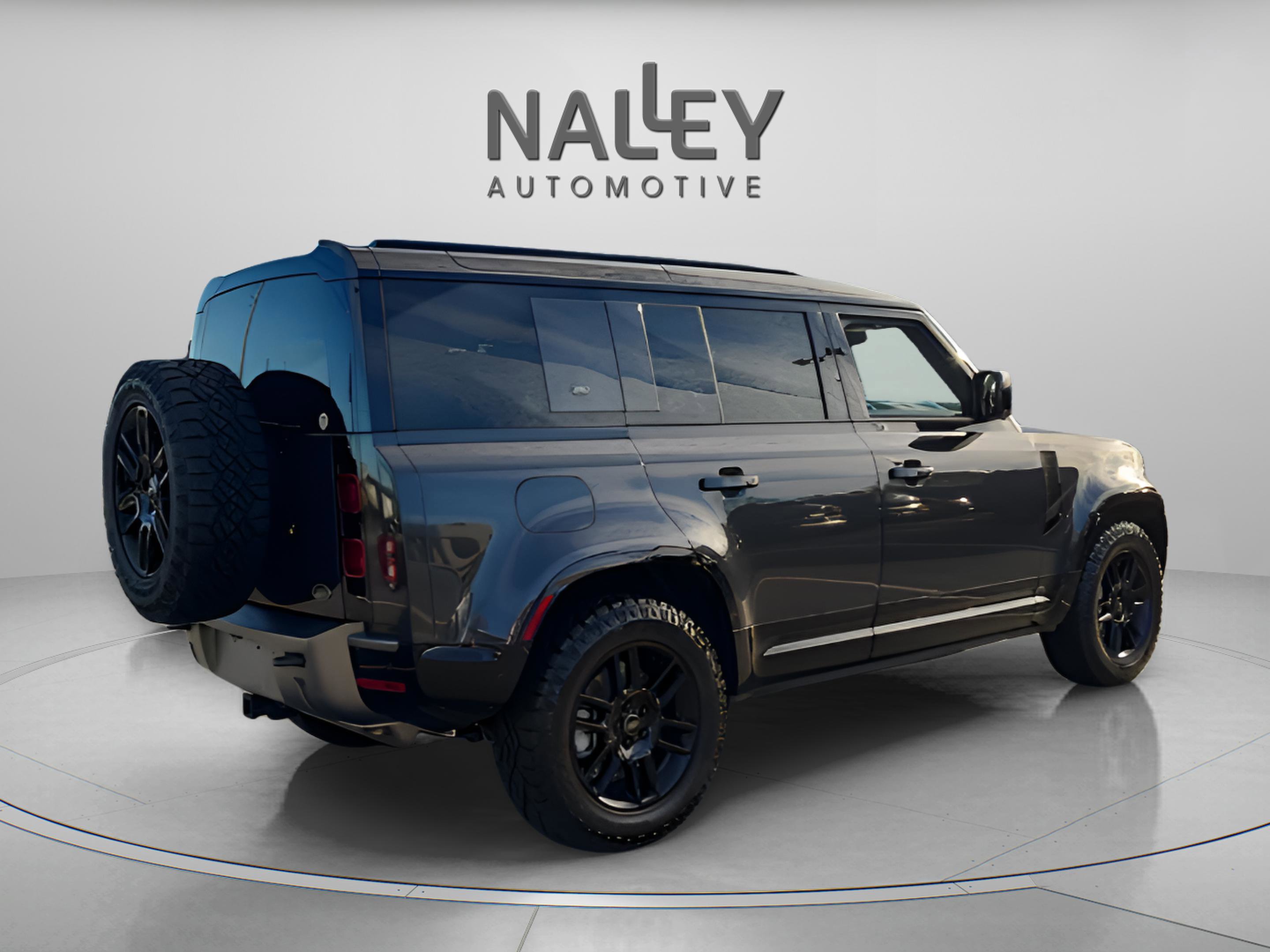 Used 2023 Land Rover Defender 110 X-Dynamic SE image 6