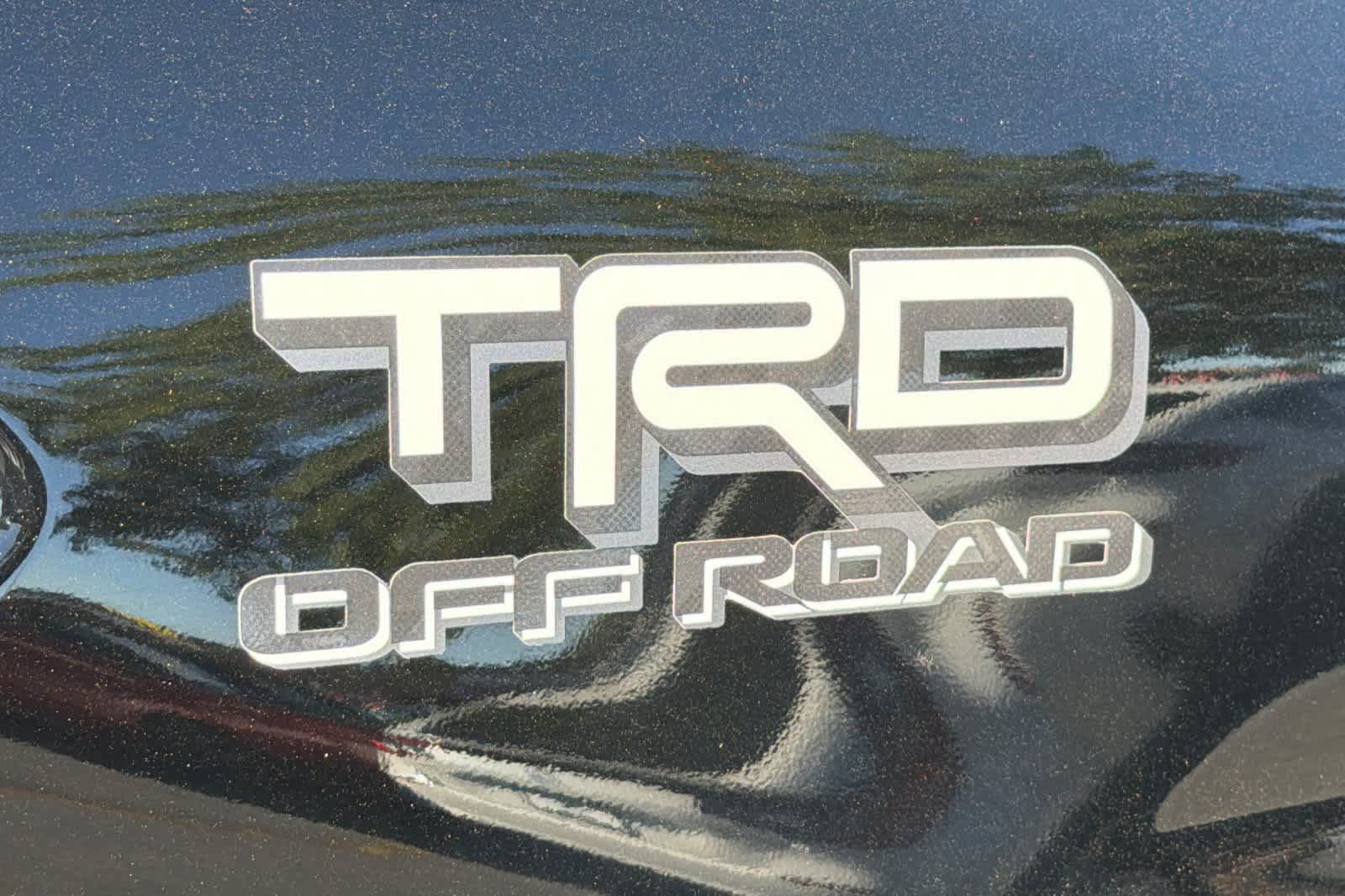 Used 2024 Toyota Tacoma TRD Off-Road w/ TRD Off Road Upgrade Package AWD/4WD image 12