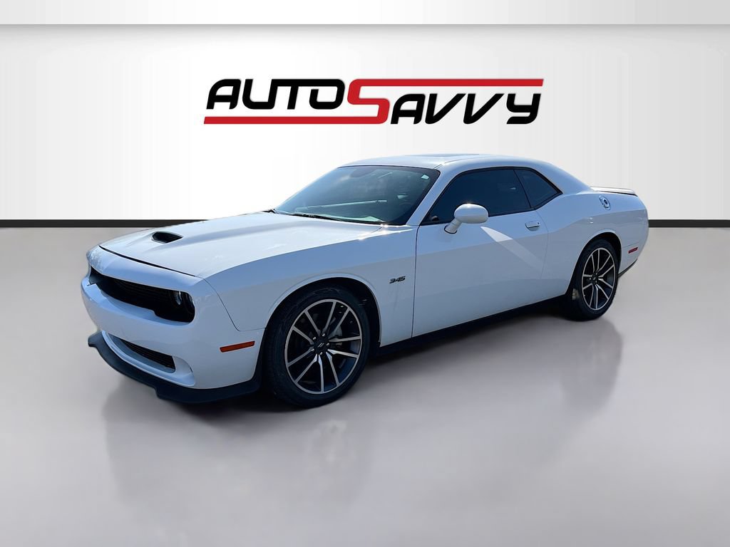 Used 2023 Dodge Challenger R/T RWD image 3