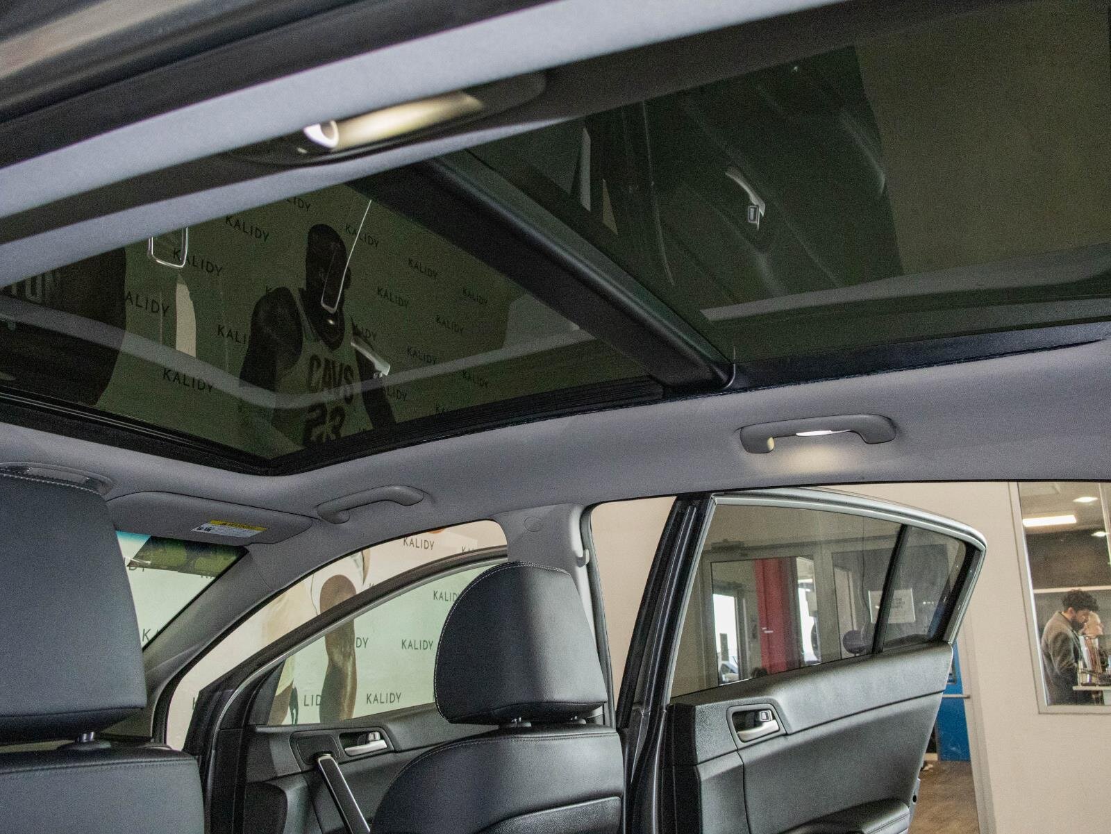 Used 2022 Kia Sportage EX w/ EX Technology Package image 14