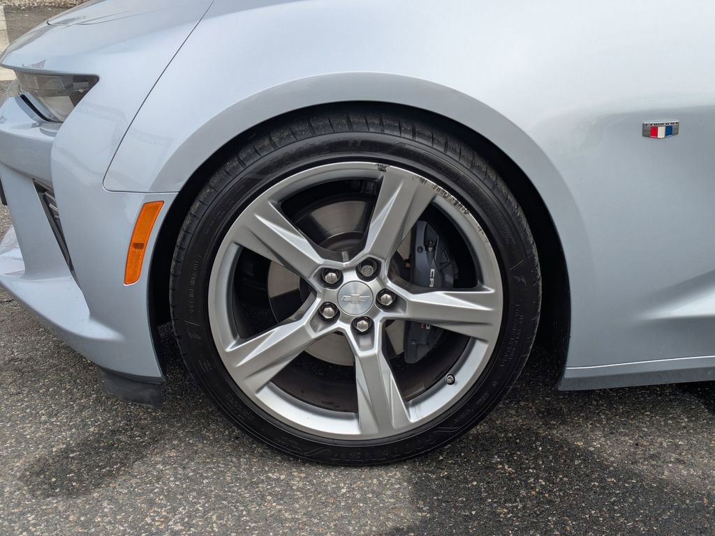 Certified 2018 Chevrolet Camaro SS image 30