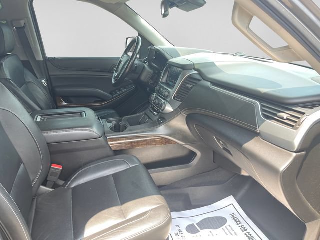 Used 2020 Chevrolet Suburban LT w/ Luxury Package AWD/4WD image 17