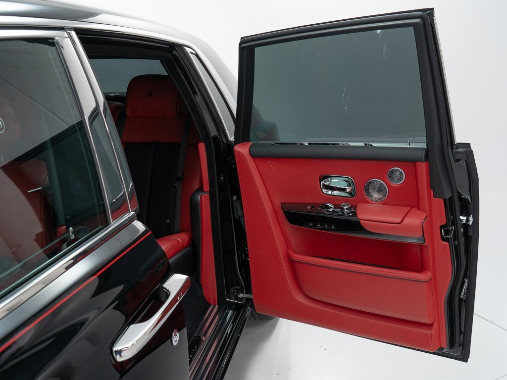 Certified 2024 Rolls-Royce Phantom Sedan w/ The Phantom Package image 22