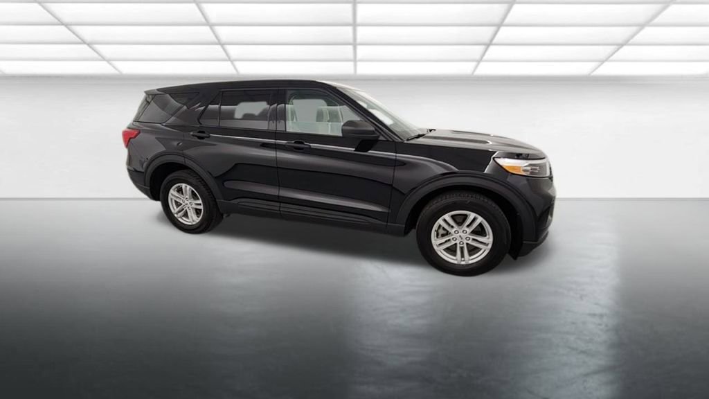 Certified 2023 Ford Explorer XLT image 9