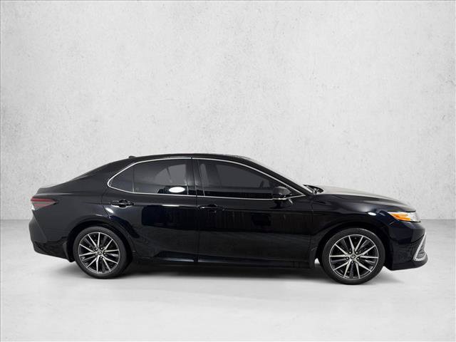 Used 2024 Toyota Camry XLE w/ Navigation Package FWD image 4