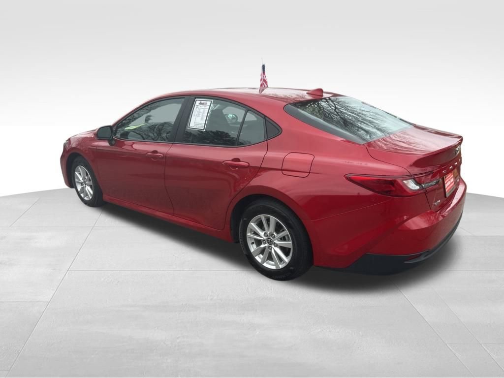 Used 2025 Toyota Camry LE image 16