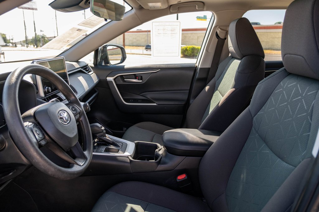 Used 2023 Toyota RAV4 XLE image 12