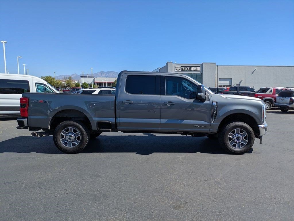 Used 2024 Ford F250 Lariat AWD/4WD image 2