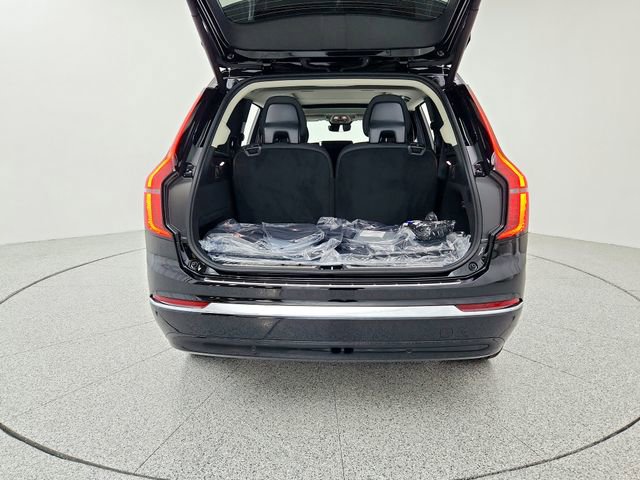 New 2026 Volvo XC90 B6 Plus w/ Protection Package Premier image 15