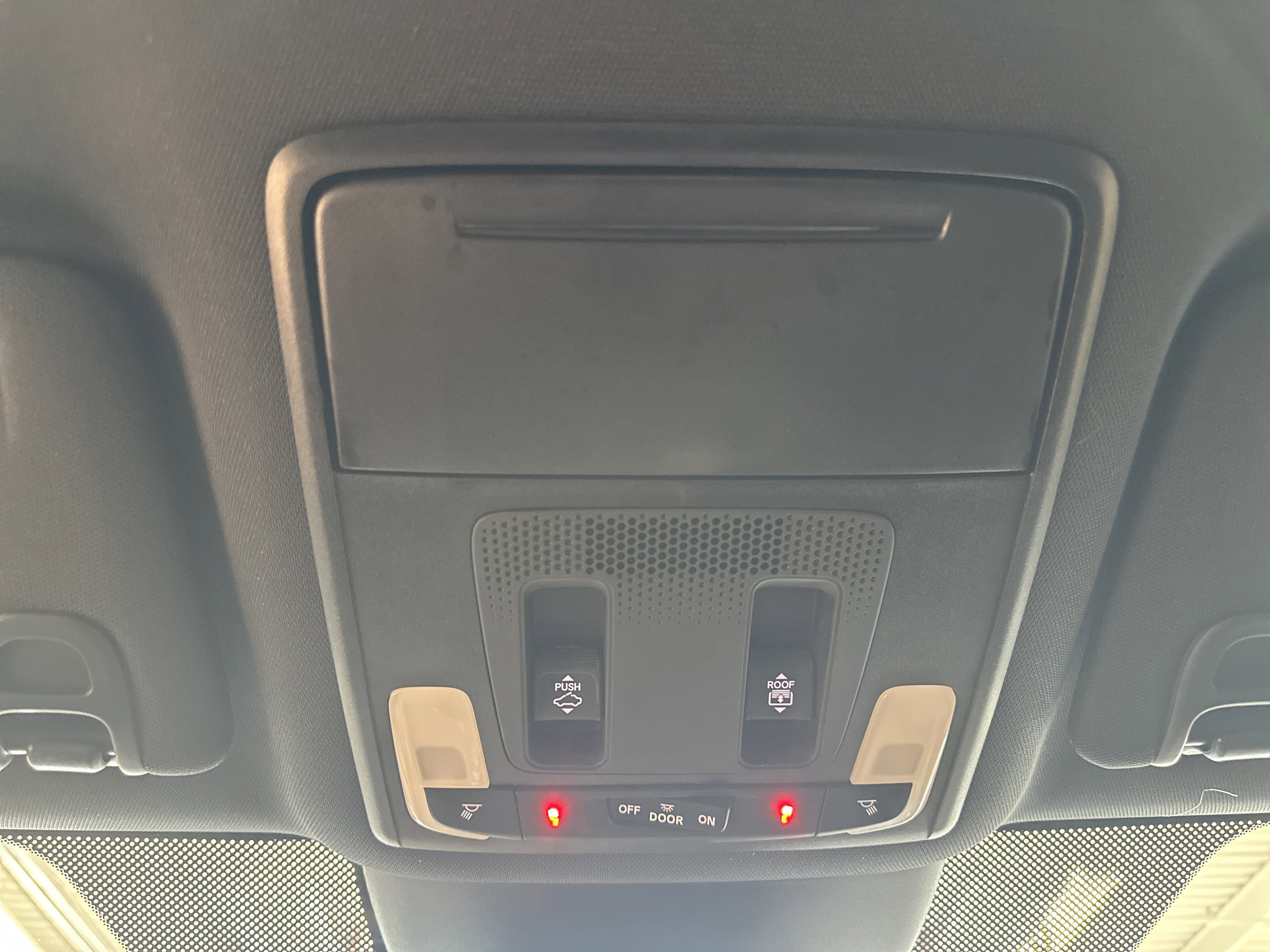 Used 2025 Honda Pilot Black Edition image 43