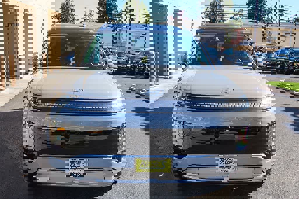 New 2026 Hyundai Ioniq 9 Limited w/ Tow & Go Package image 2