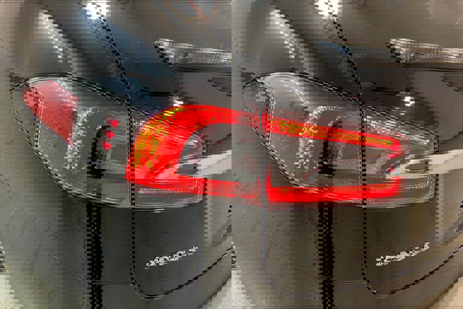 Used 2018 Tesla Model S P100D image 29