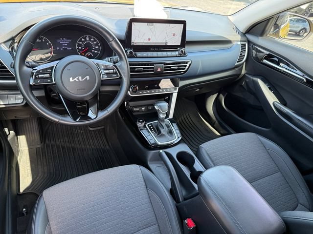 Used 2022 Kia Seltos S FWD image 14