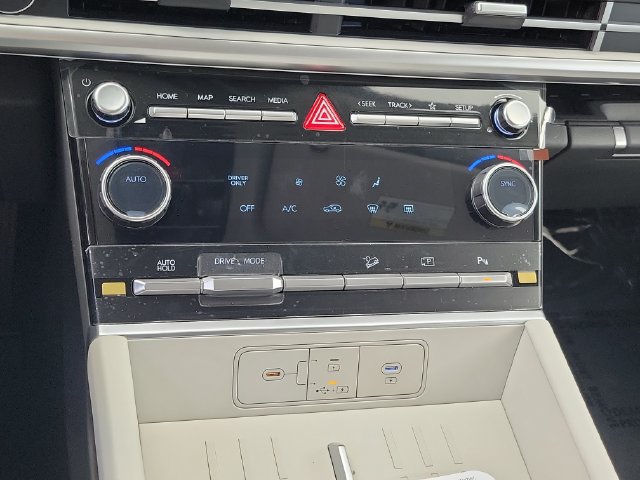 New 2026 Hyundai Santa Fe SE FWD image 12