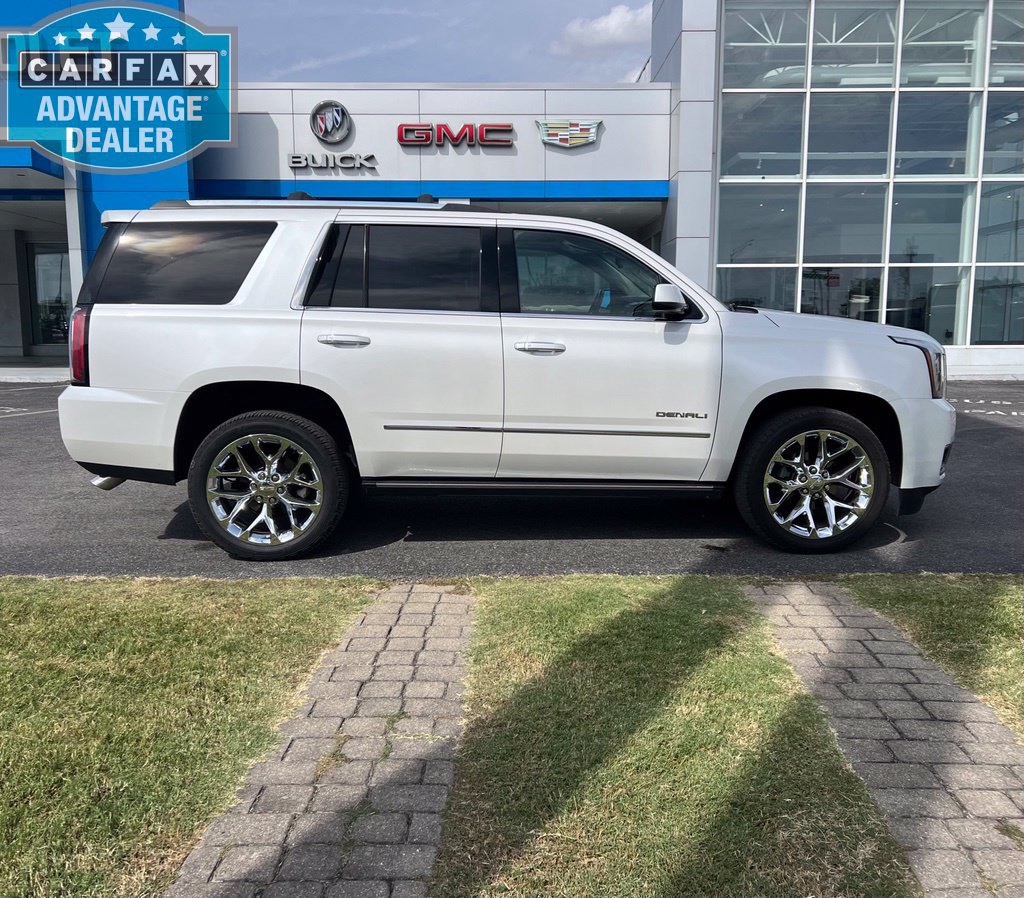 Certified 2017 GMC Yukon Denali w/ Open Road Package AWD/4WD image 4