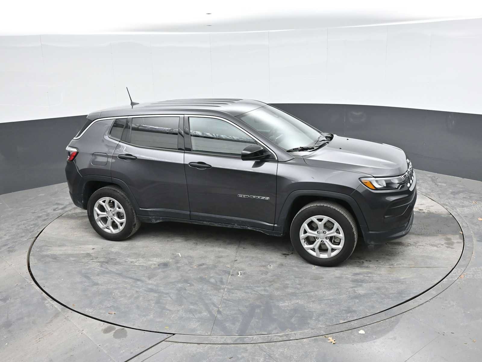 Used 2024 Jeep Compass Sport AWD/4WD image 29