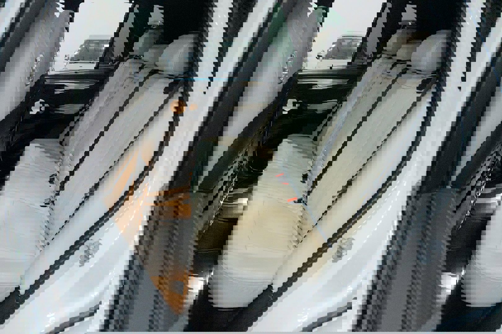 Used 2015 BMW X5 M image 24