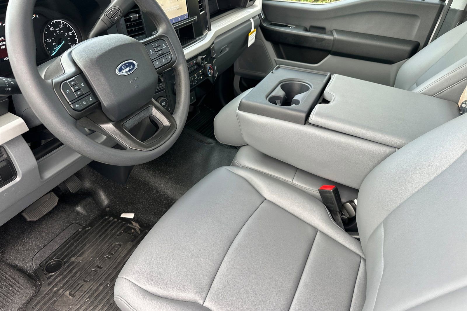 New 2026 Ford F250 XL w/ XL Chrome Package image 10