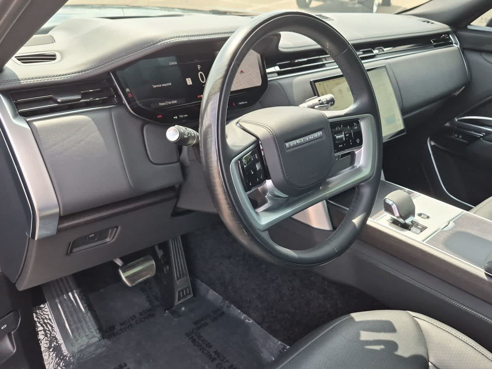 Used 2024 Land Rover Range Rover Long Wheelbase SE AWD/4WD image 2