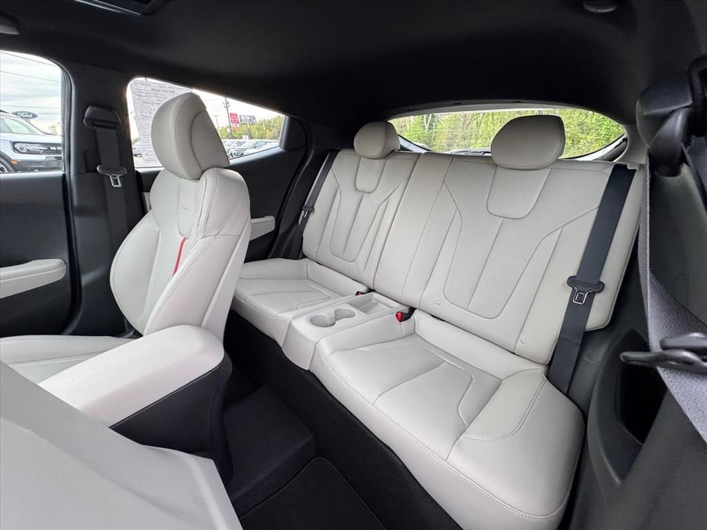 Used 2020 Hyundai Veloster Turbo Ultimate image 13