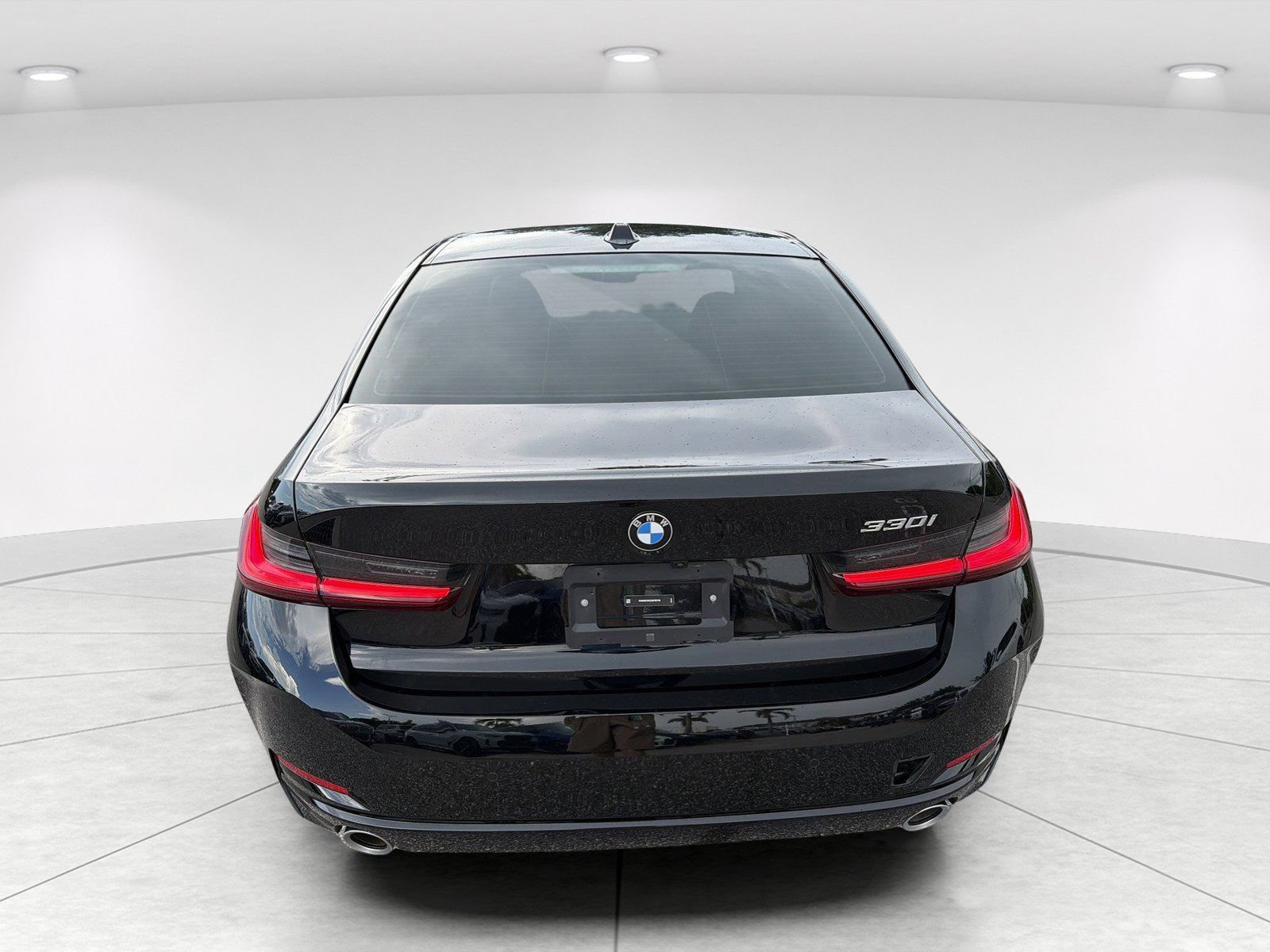 New 2025 BMW 330i Sedan w/ Convenience Package RWD image 5