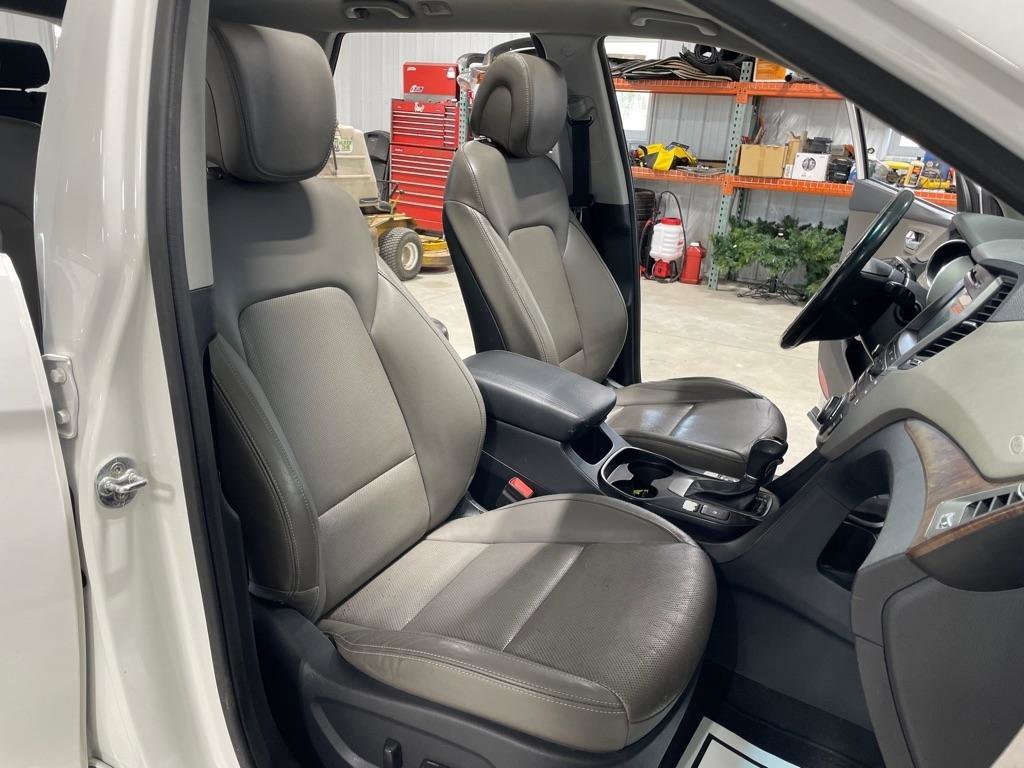 Used 2017 Hyundai Santa Fe Limited w/ Cargo Package AWD/4WD image 25