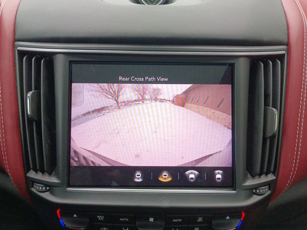 Used 2023 Maserati Levante GT AWD/4WD image 35
