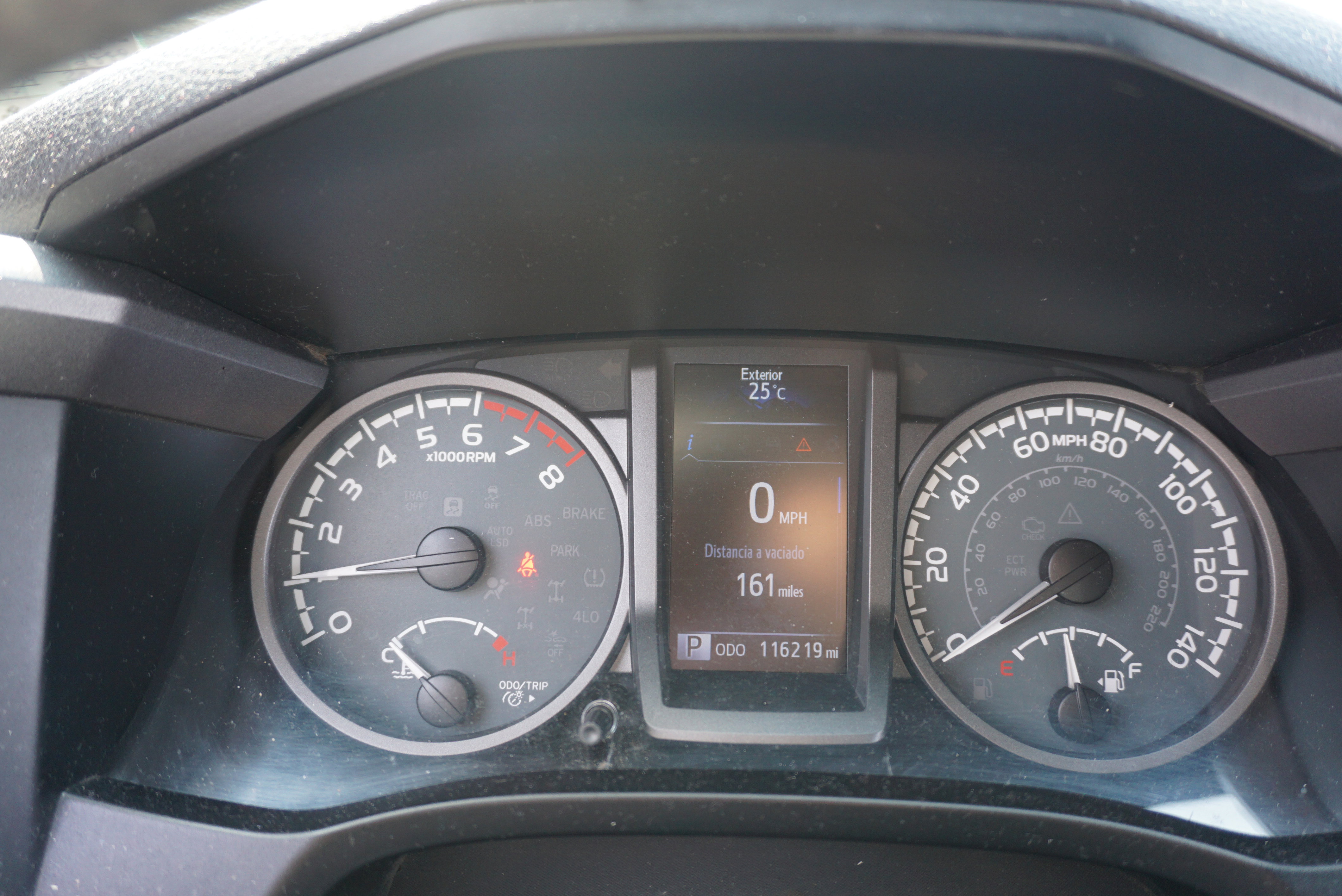 Used 2017 Toyota Tacoma TRD Sport image 9